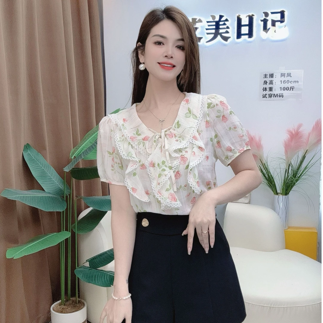 【艾美日记】时尚v领印花洋气减龄衬衫女2025夏季新款宽松显瘦上衣