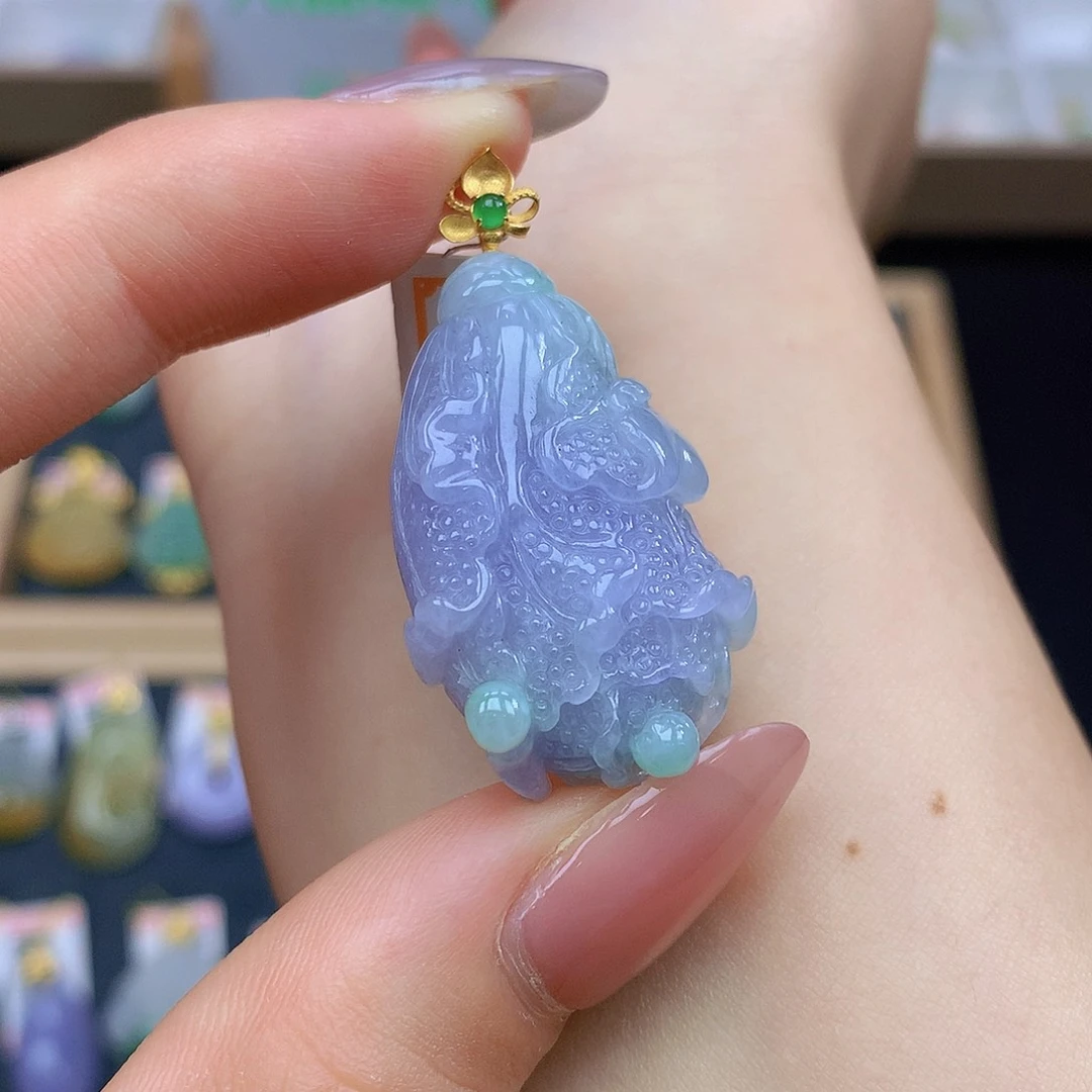 翡翠18K金镶嵌颈饰翡翠