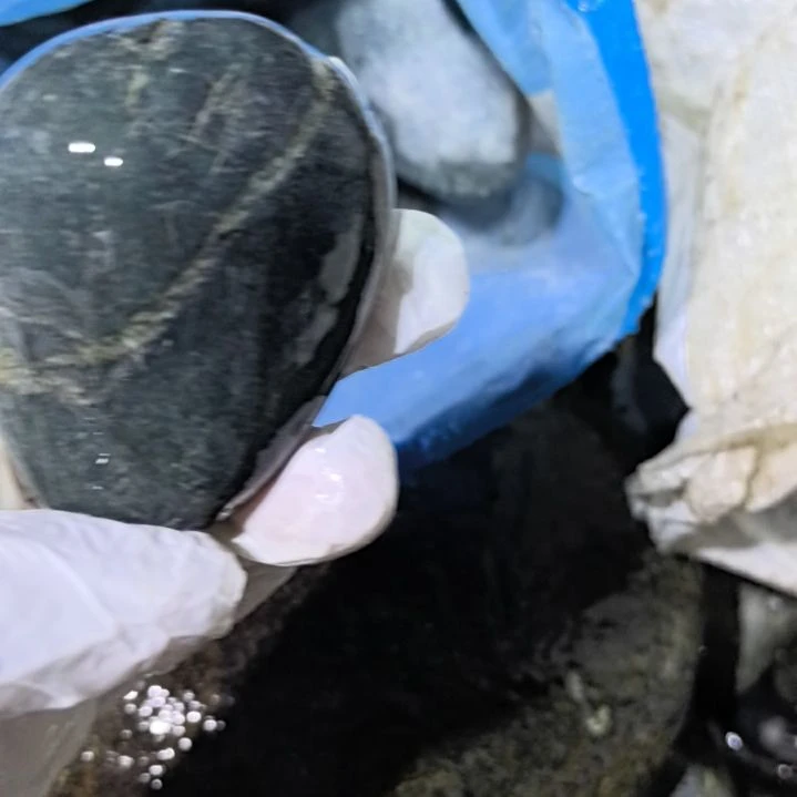 旭***颜有机玻璃藏玉药王石原石