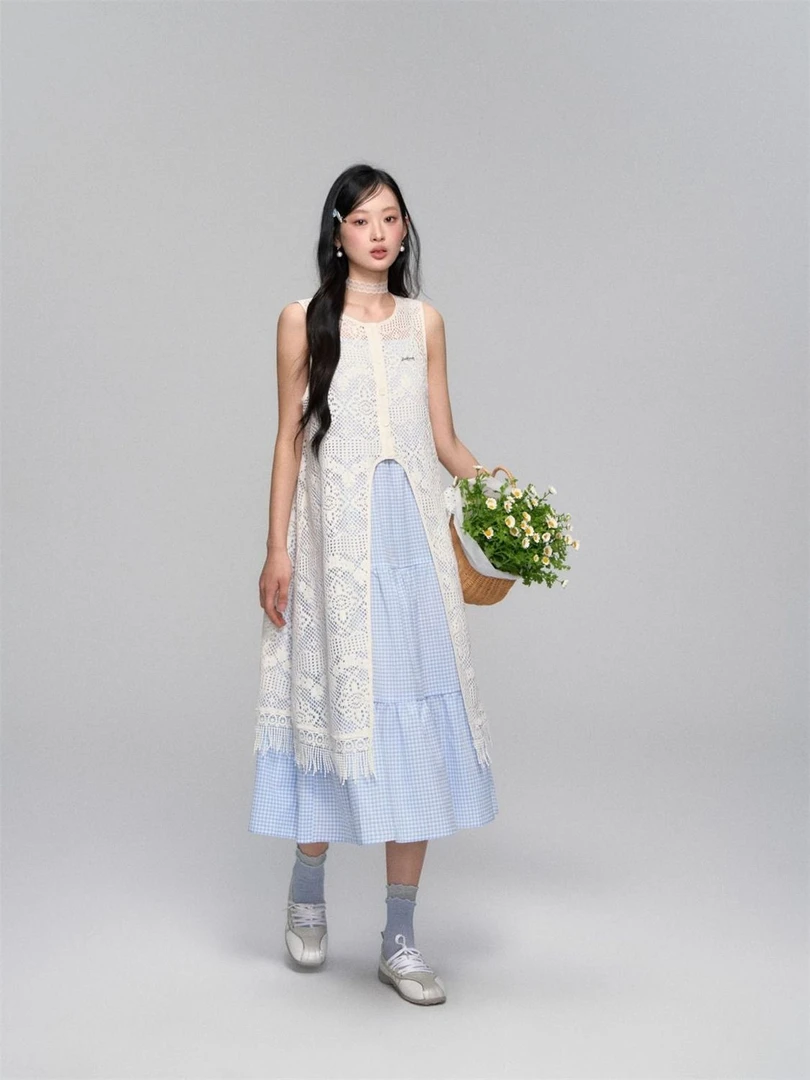 2025年夏日多巴胺度假感流苏撞色两件套镂空罩衫叠穿吊带裙套装女