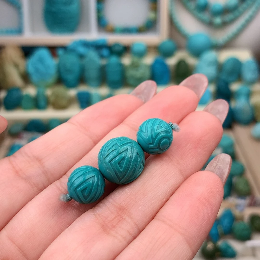 未镶嵌绿松石珠宝奇石