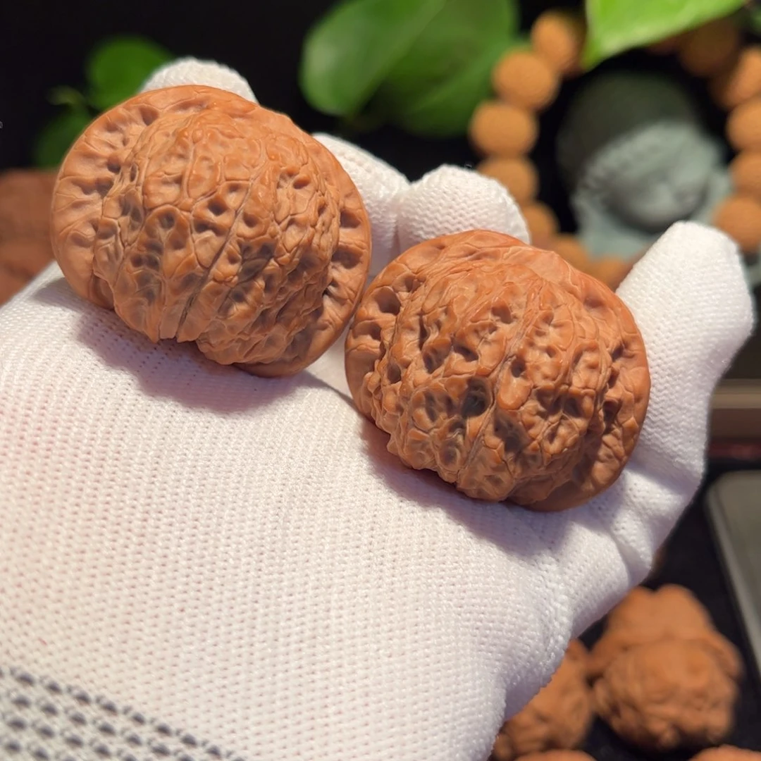 【闪购商品】文玩核桃把件42方体全品血麒麟