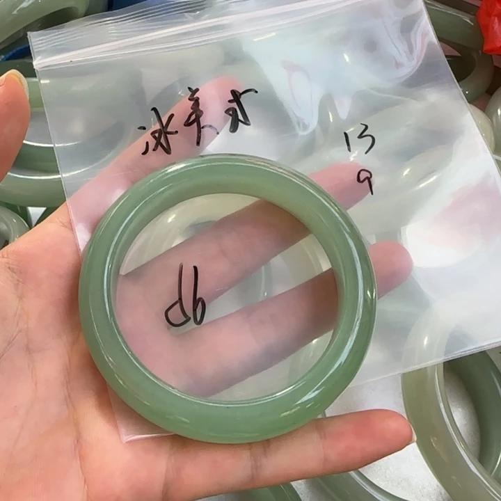 冰***️东陵石手镯未镶嵌