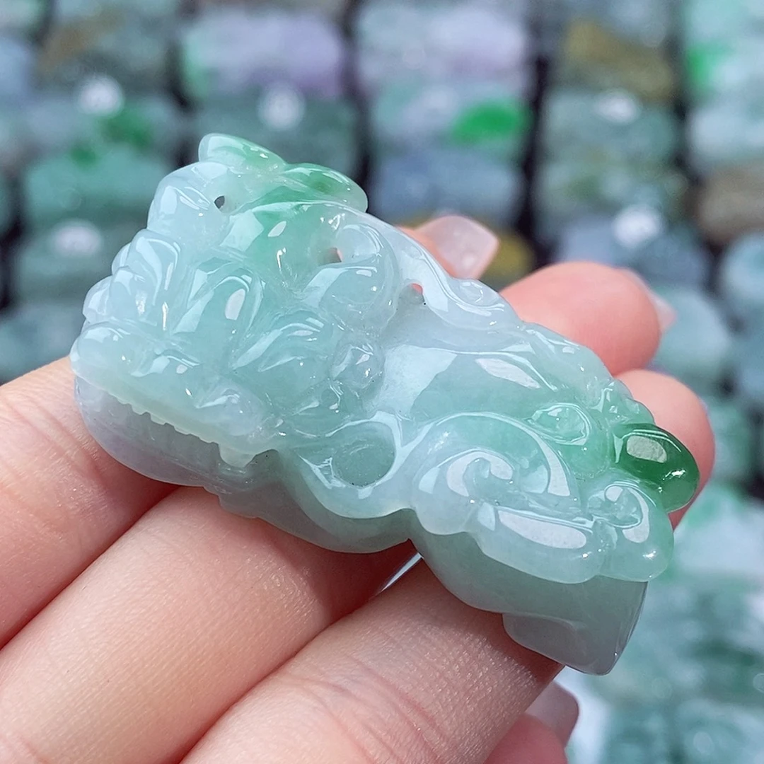 颈饰未镶嵌翡翠天然