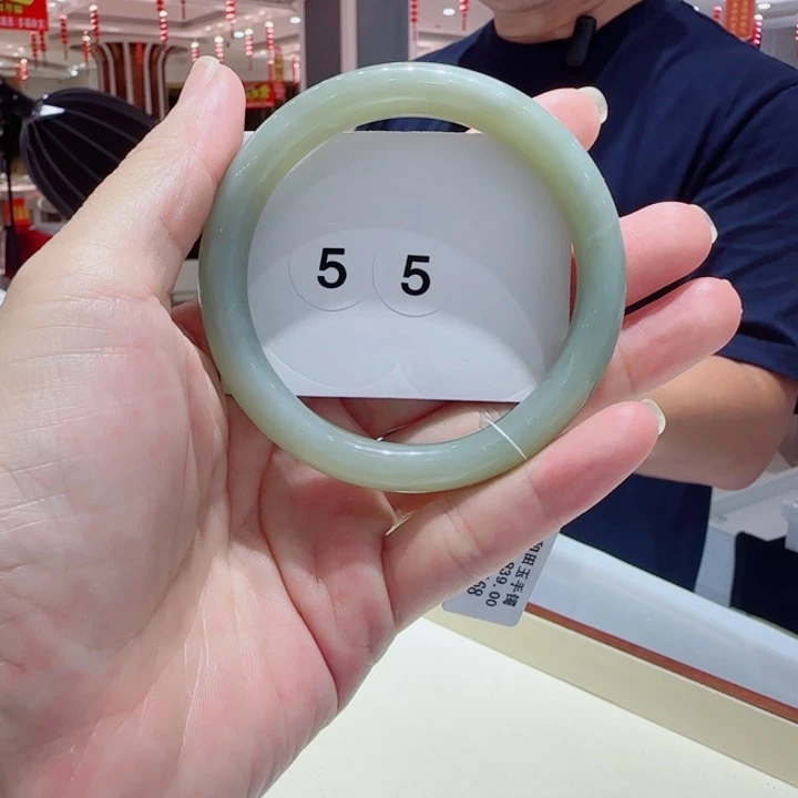 和田玉未镶嵌手镯179