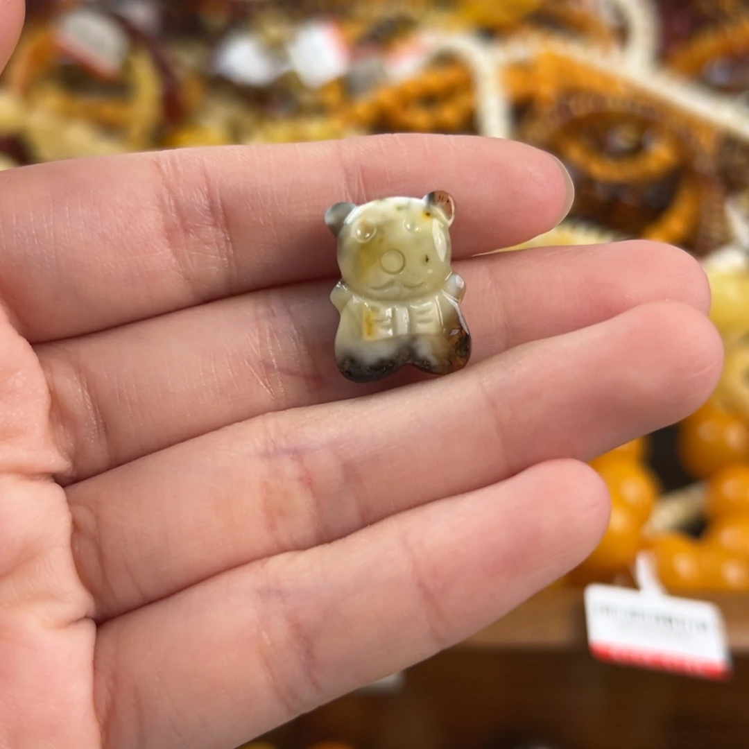 琥珀未镶嵌珠宝奇石