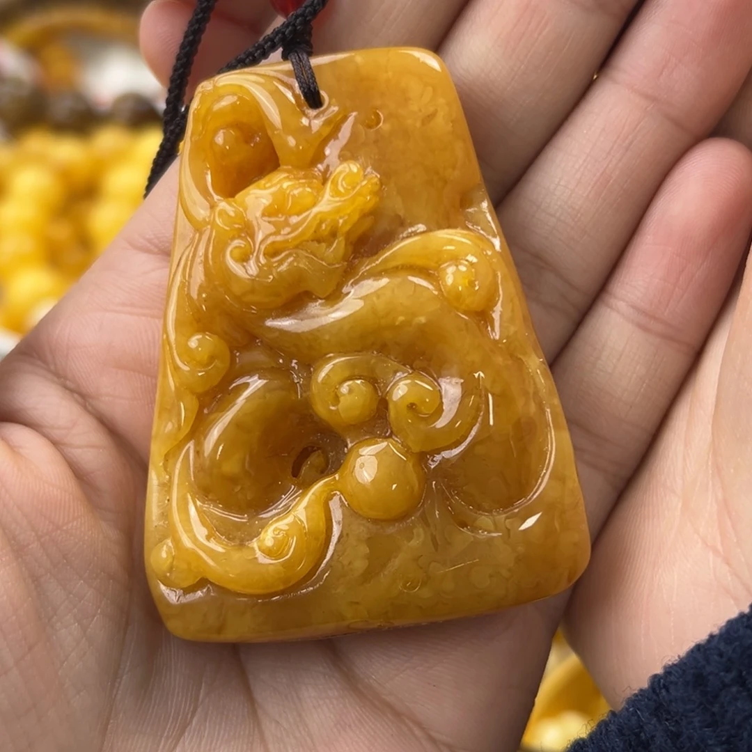 琥珀珠宝奇石未镶嵌