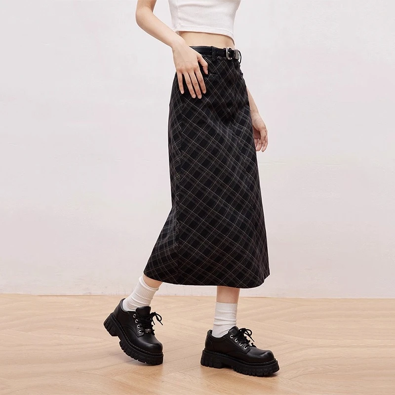 大码复古黑格子高腰显瘦半身裙女夏季薄款梨形身材遮胯百搭中长裙