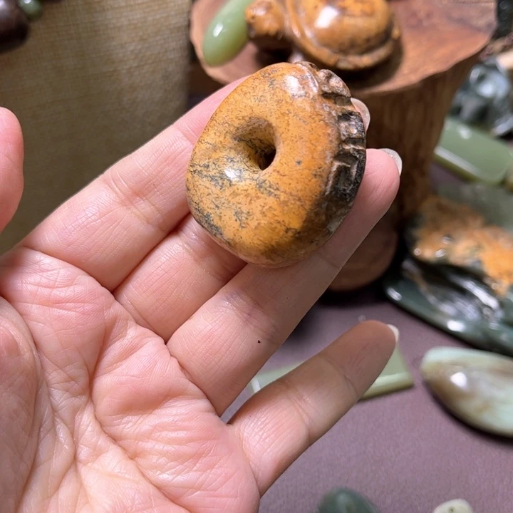 未镶嵌岫岩河磨玉（透闪石质玉）手绳