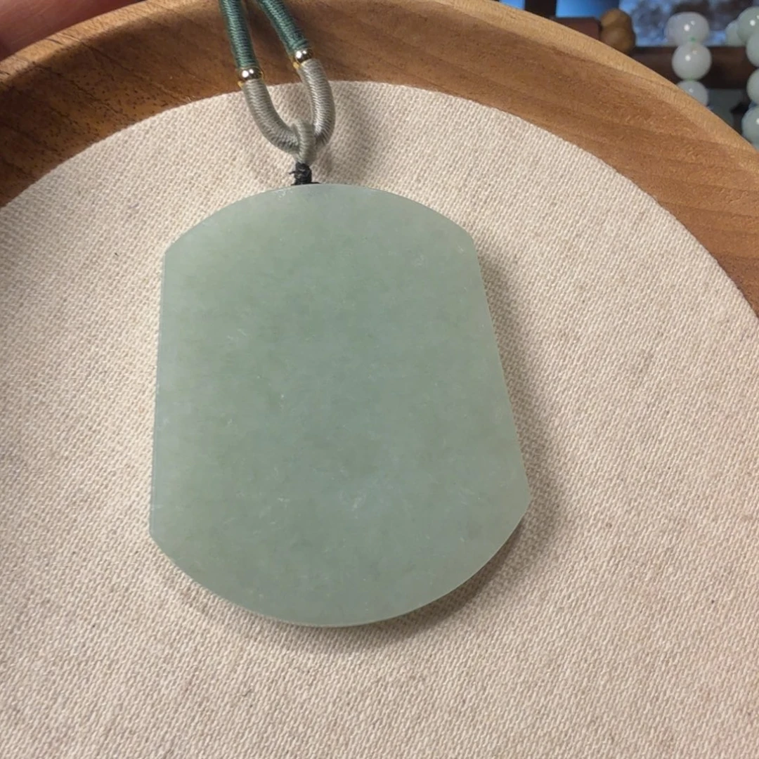 翡翠裸石翡翠福利无事牌