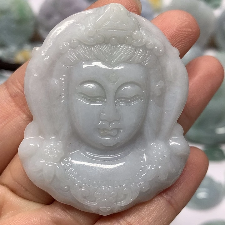 翡翠未镶嵌颈饰观音福利