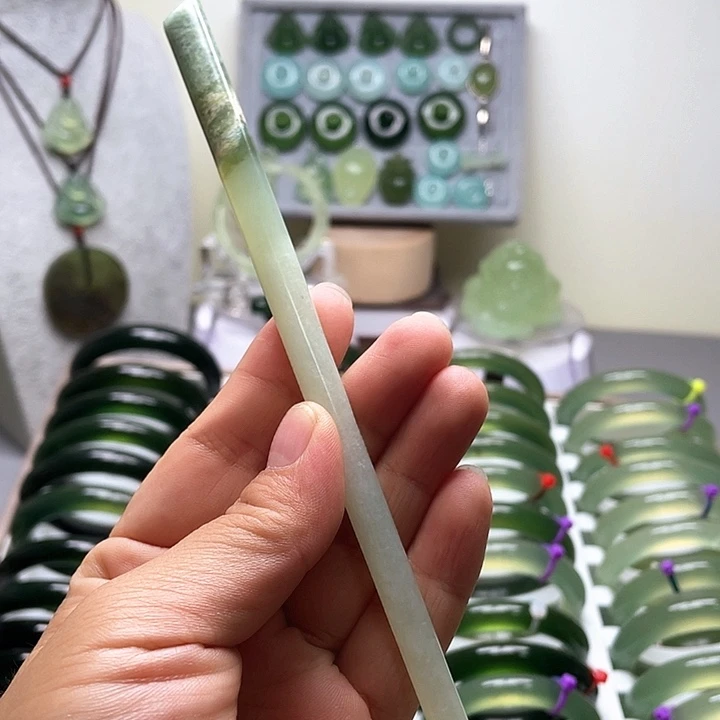 未镶嵌蛇纹石玉手镯