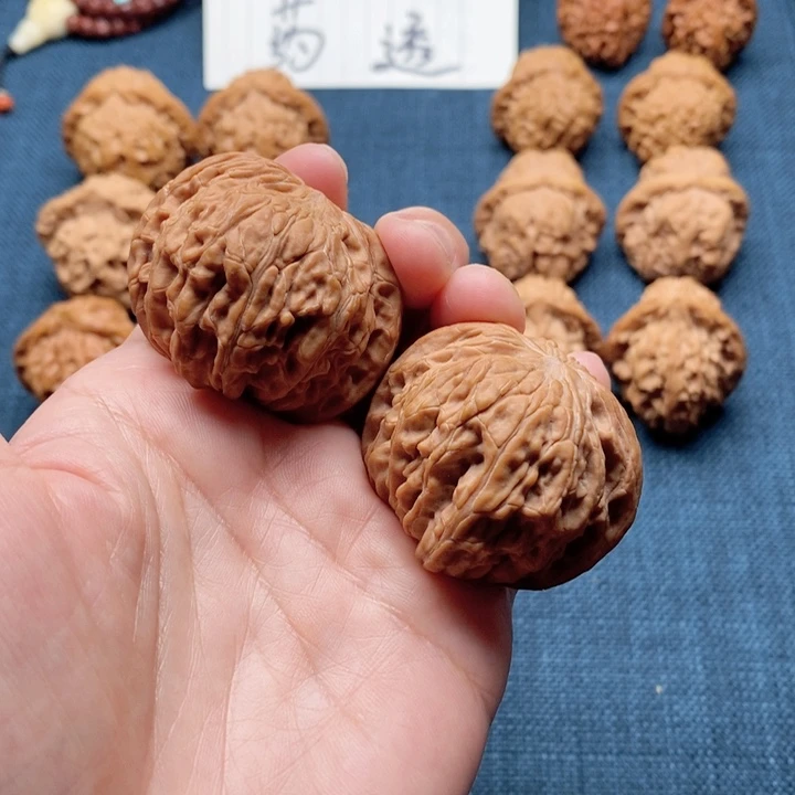 桃核吊坠磨盘狮子头42