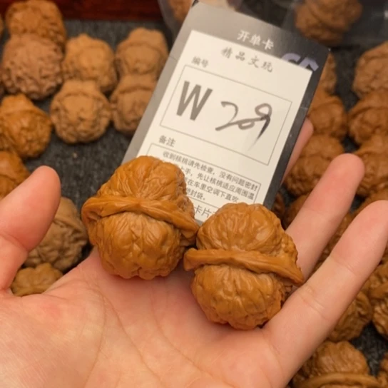 吊坠桃核我是第一百37