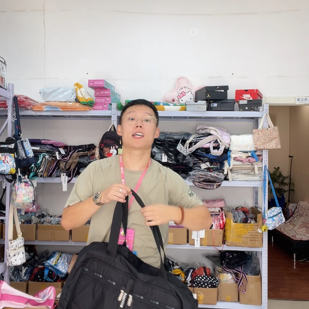 PU化妆包等产品和