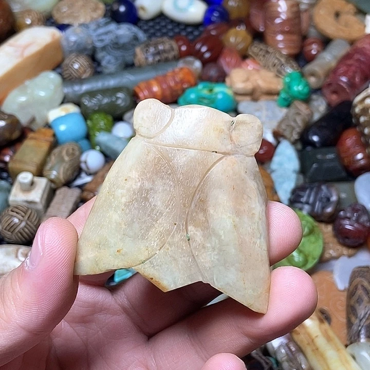 和田玉未镶嵌颈饰99