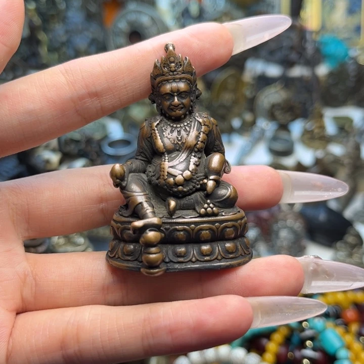 黑***长泥塑闪价漏价一件