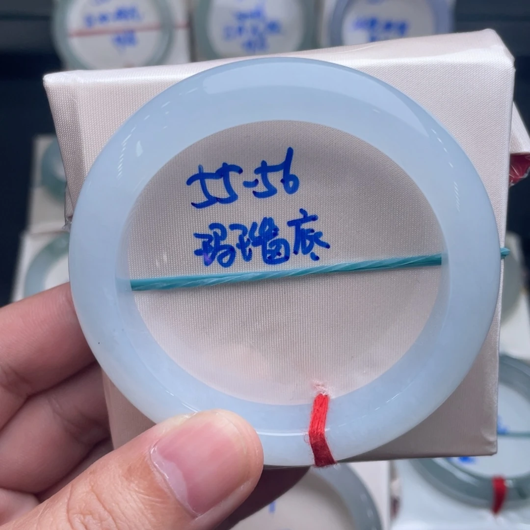 翡翠未镶嵌手镯翡翠手镯