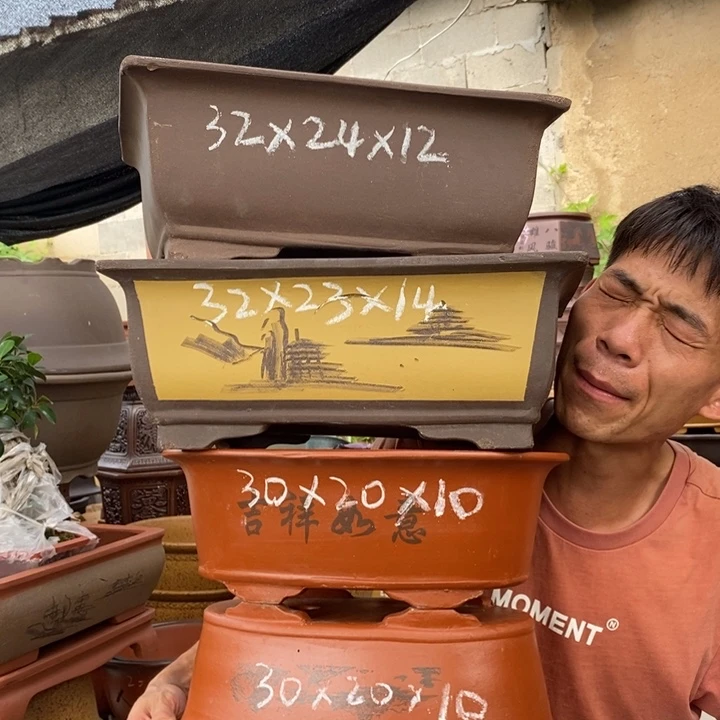 花盆紫砂紫砂艺术学院的学生
