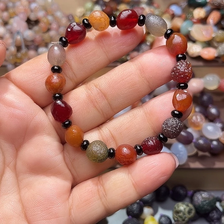 阿拉善彩玛瑙手串