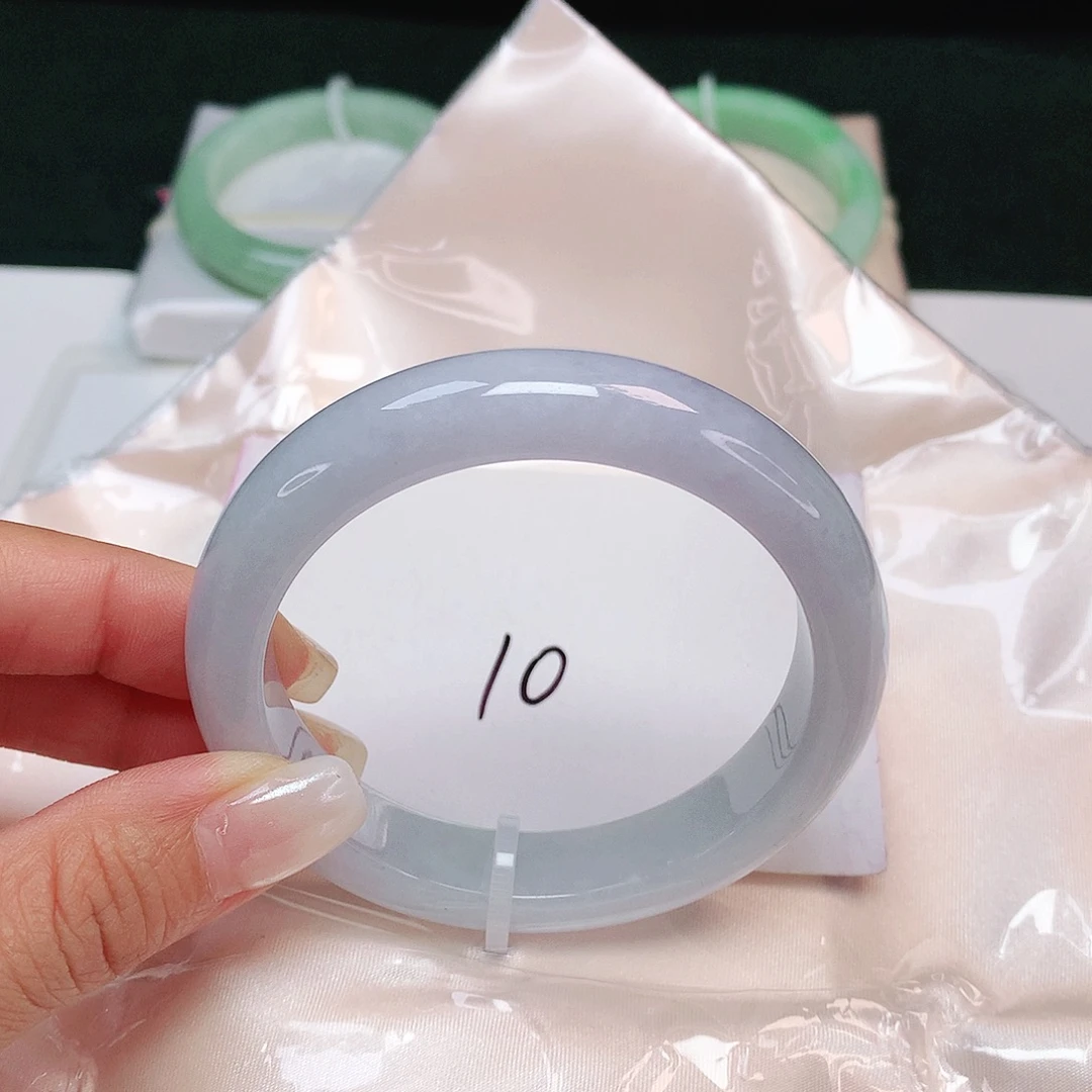 翡翠未镶嵌手镯 正圈55+