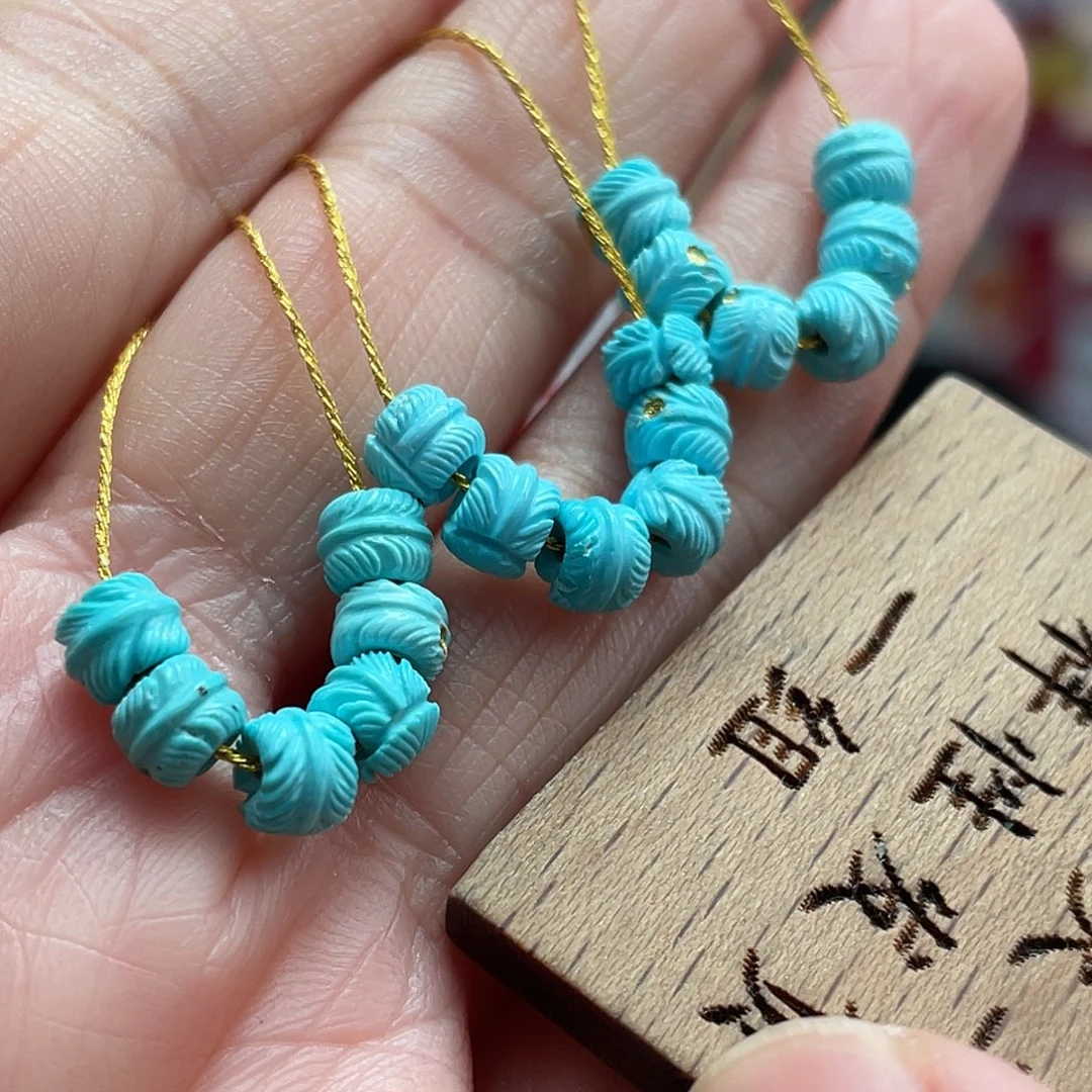 绿松石未镶嵌颈饰