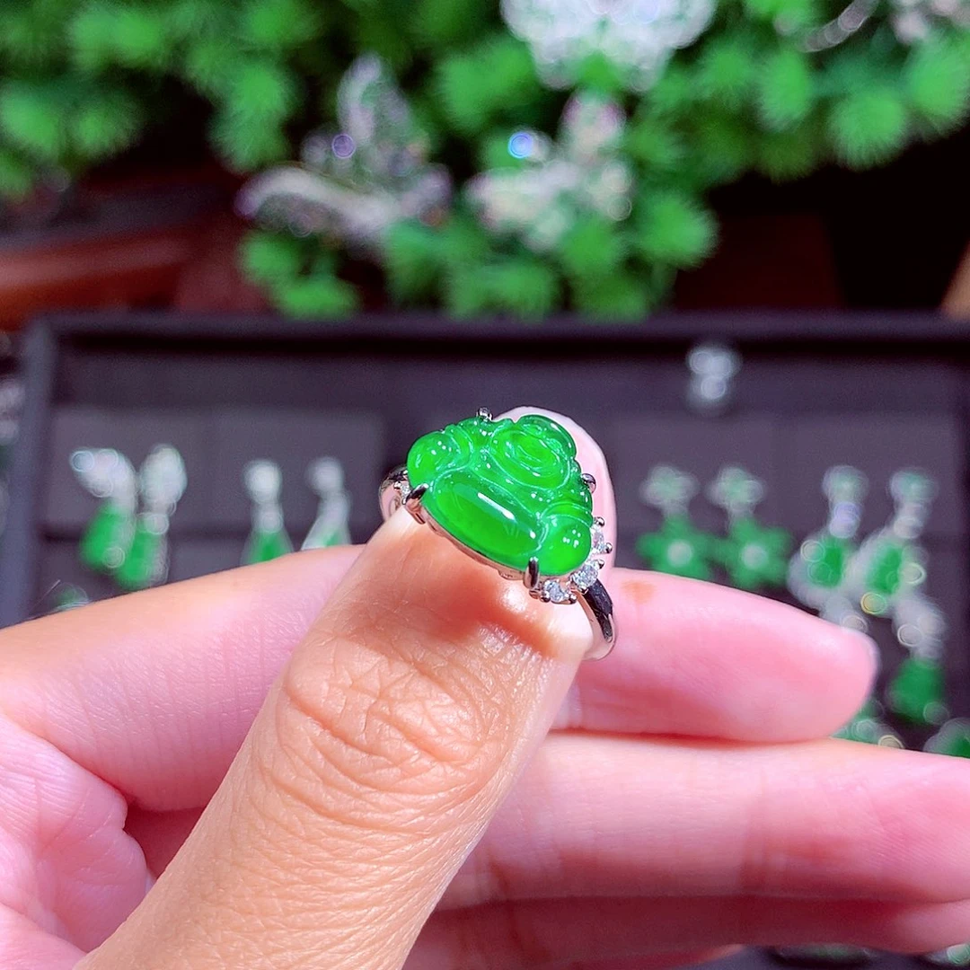 颈饰未镶嵌翡翠天然