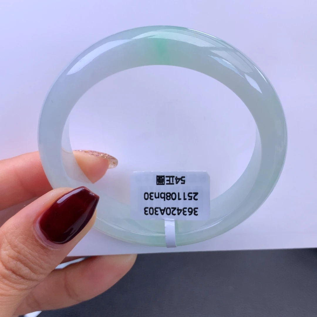 翡翠未镶嵌手镯糯冰飘绿手镯（完整推荐）