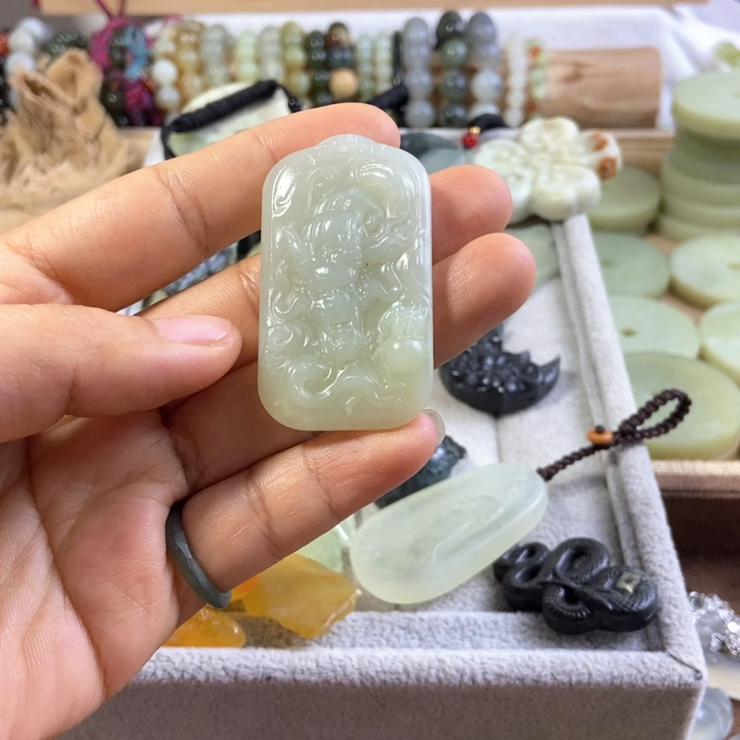 蛇纹石玉颈饰未镶嵌海****鸟