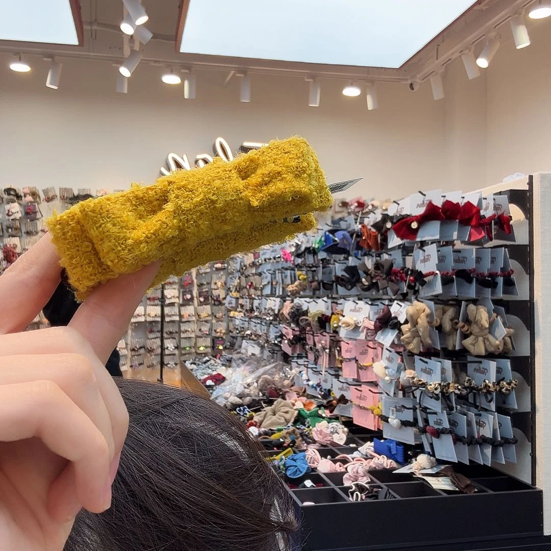 布艺非金属香蕉夹黄色