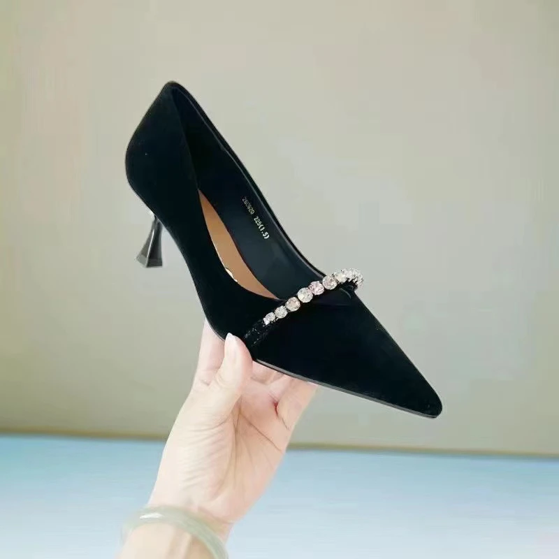 2厘米舒适低跟浅口鞋子水钻尖头舒适时尚单鞋平底鞋秋季26A023