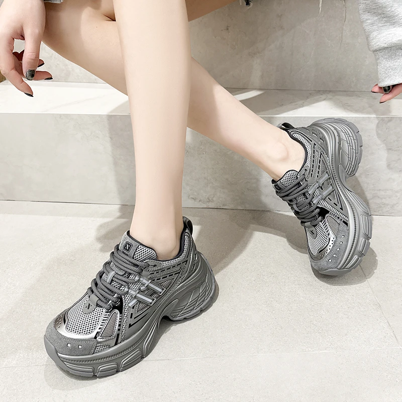 增高显腿长2025春新款运动休闲鞋小个子真皮老爹鞋女7cm