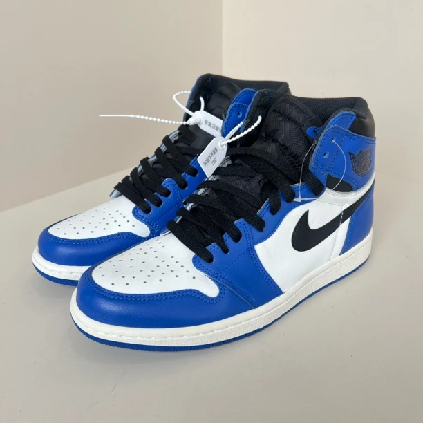 全新未使用 maje 全新 maje 43码 Aj1小闪电 全新带原盒