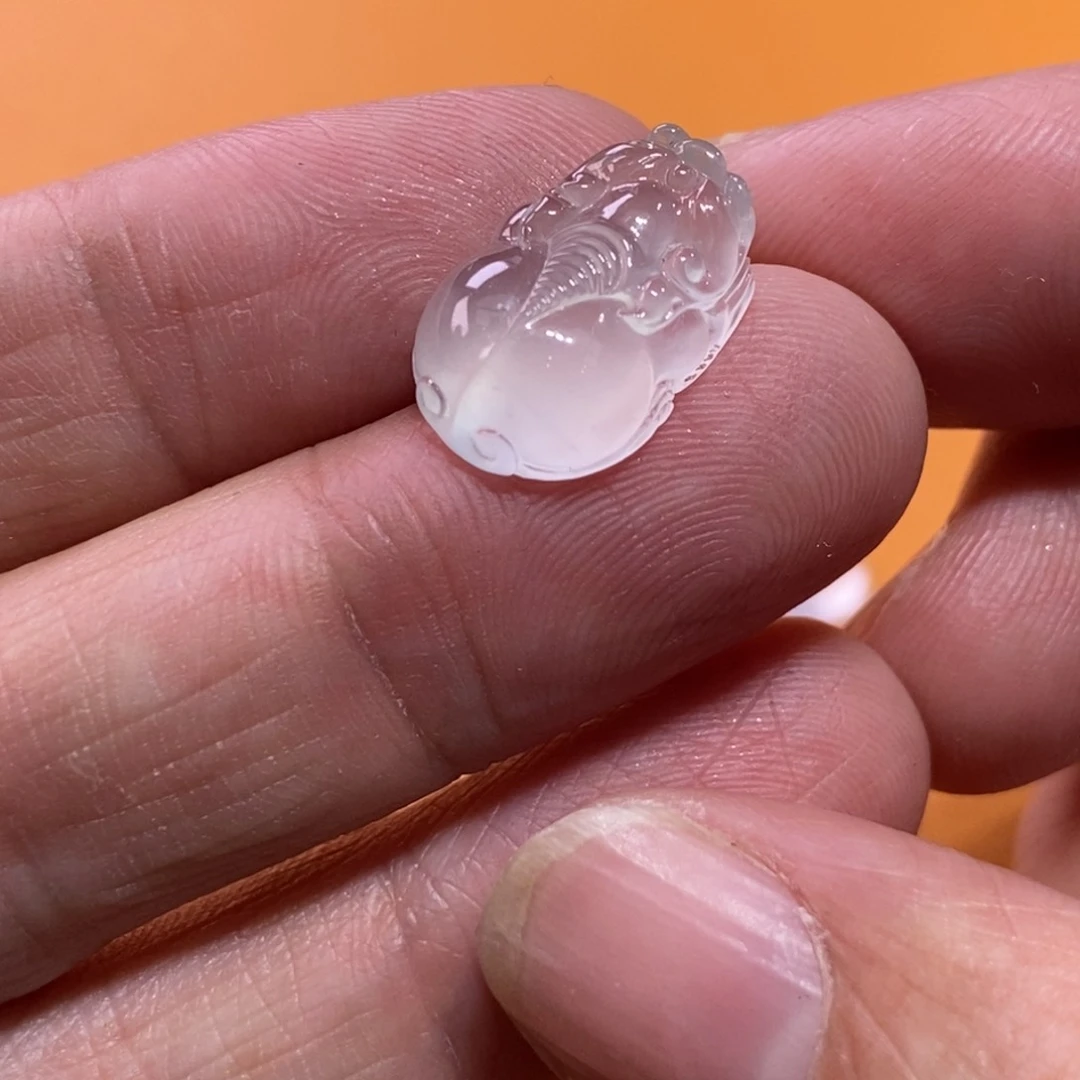 翡翠挂件未镶嵌貔貅