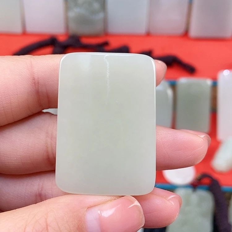 【闪购商品】颈饰未镶嵌和田玉