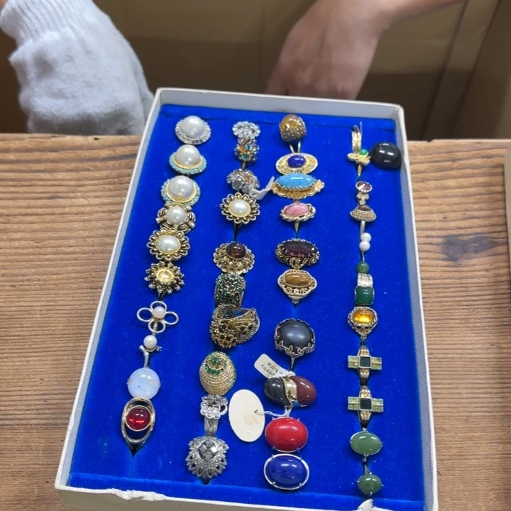 ?**?哈哈哈哈哈哈哈哈哈