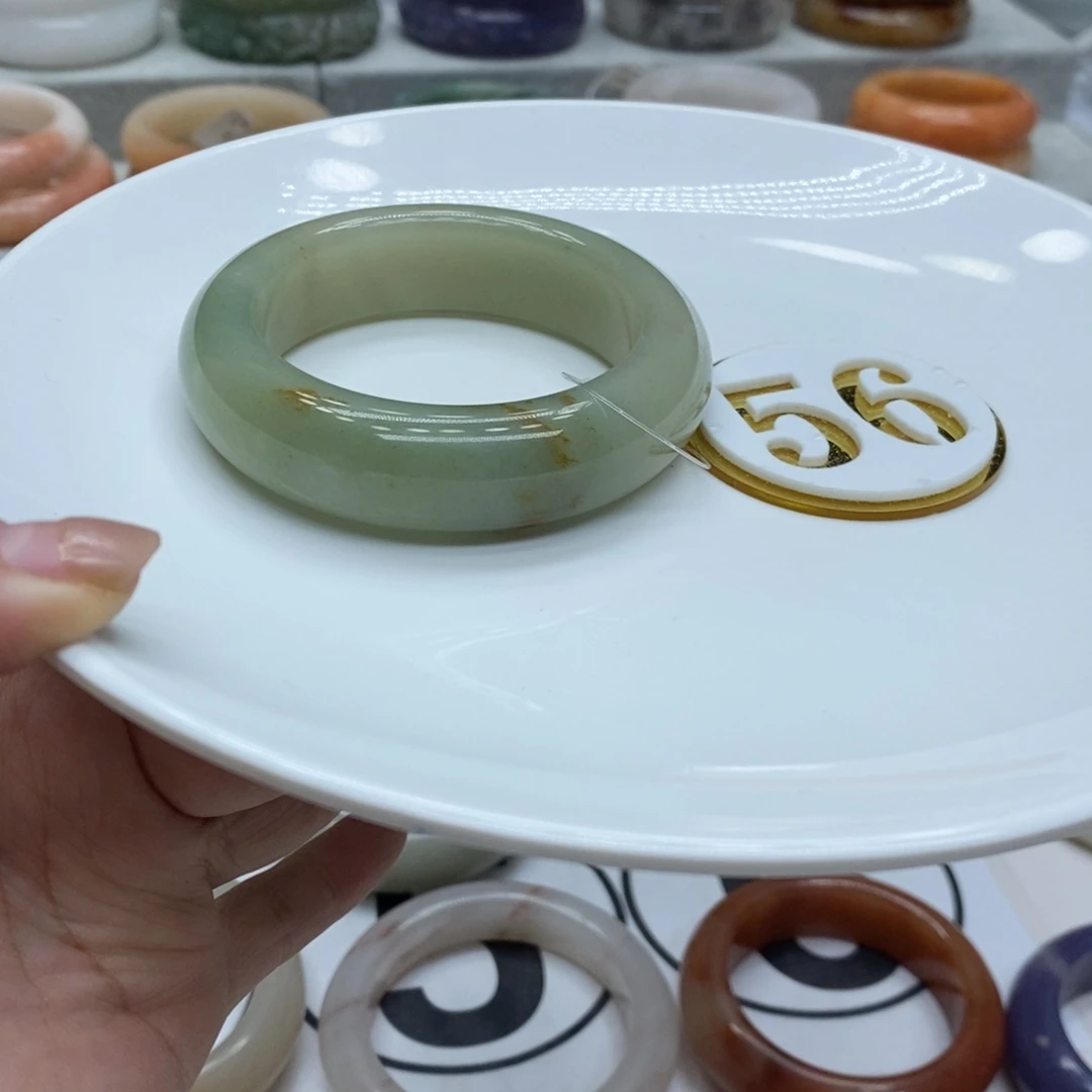 石英质玉未镶嵌手镯