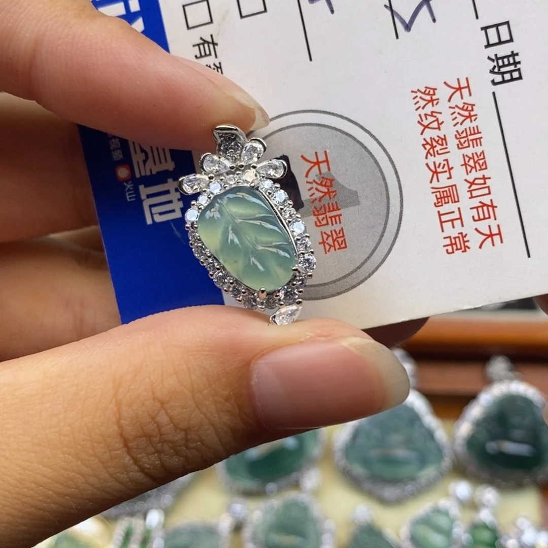 翡翠未镶嵌颈饰天然
