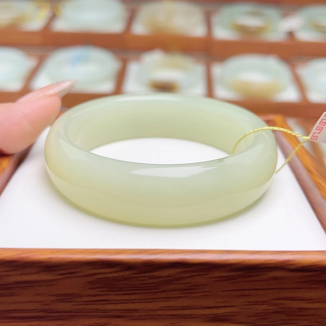 和田玉手镯未镶嵌54