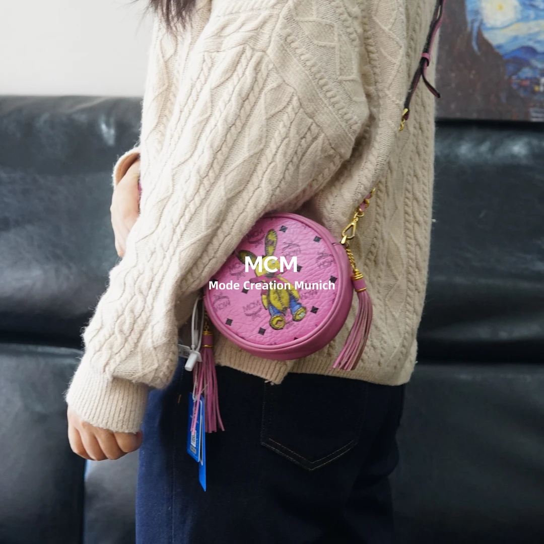 95新 MCM 粉色圆饼包/YM09728051/8051