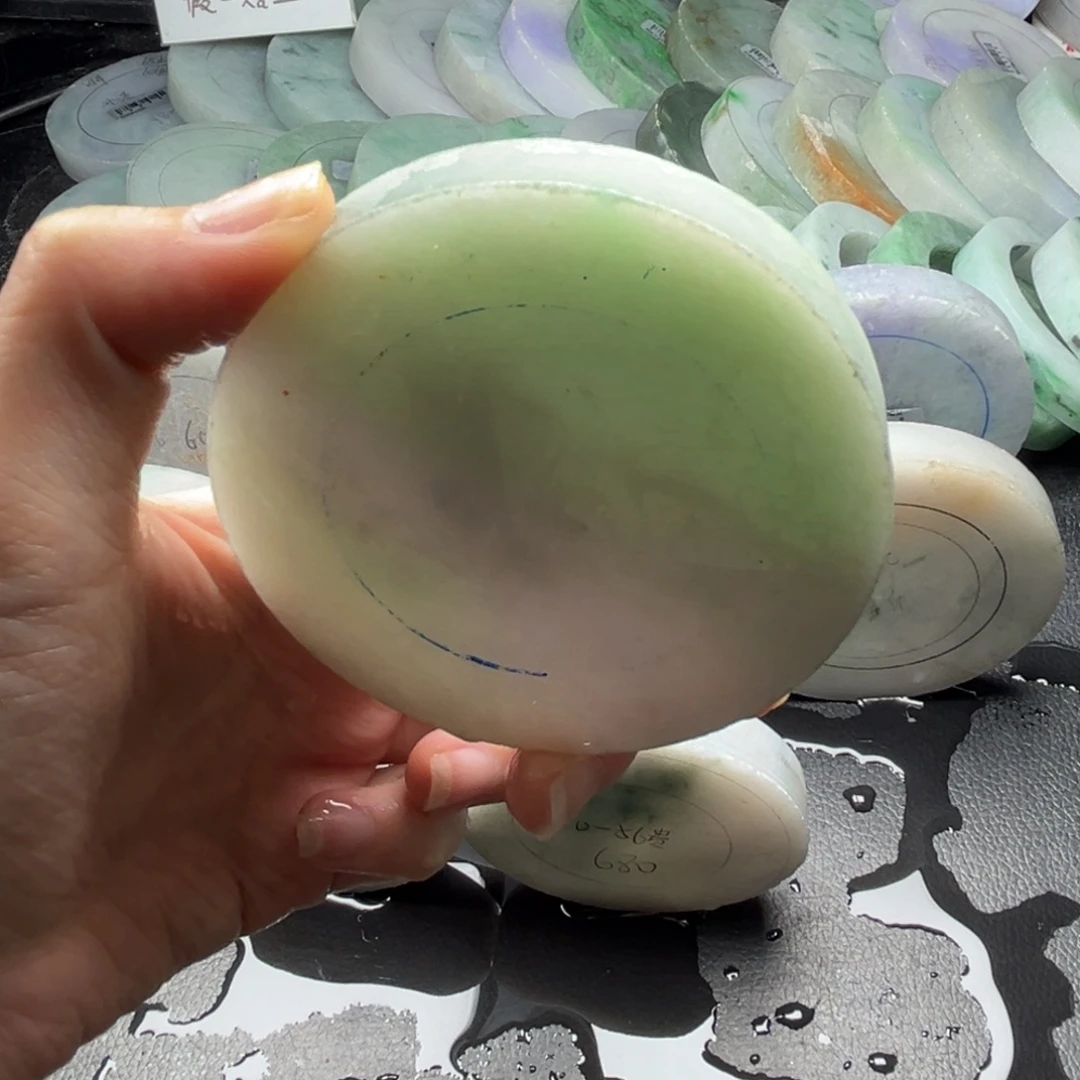 定制翡翠未镶嵌翡翠手镯