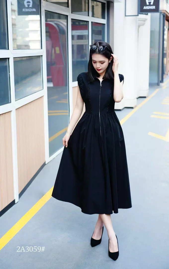 夏季气质收腰显瘦修身减龄中长款连衣裙