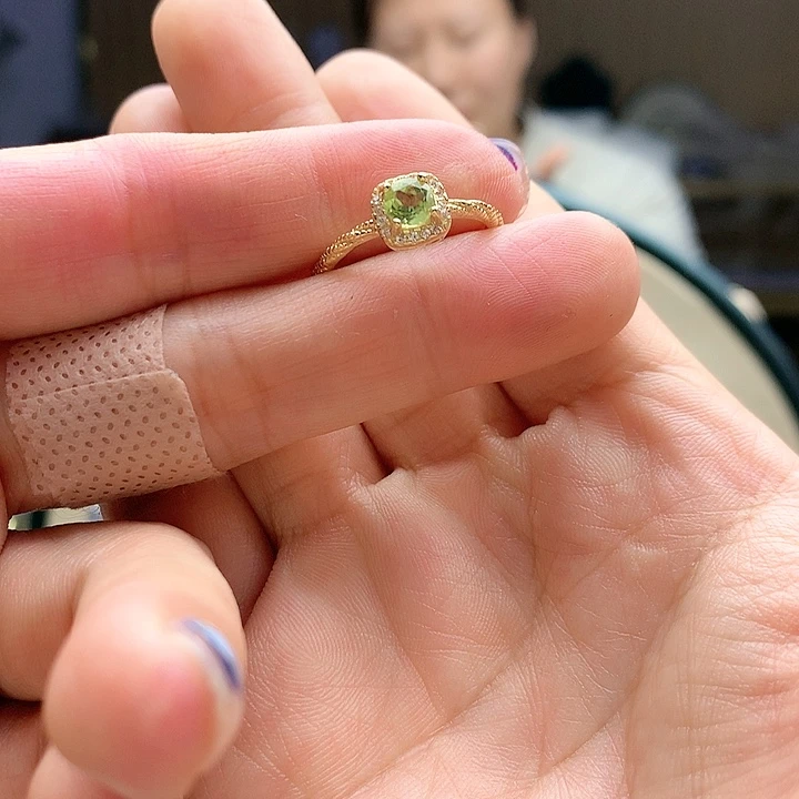 橄榄石戒指银S925镶嵌