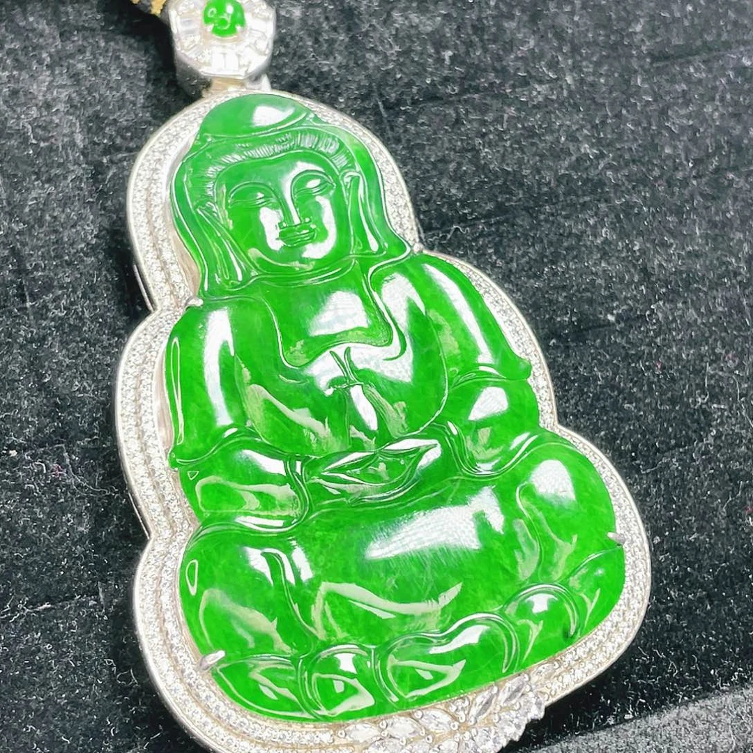 翡翠未镶嵌颈饰34