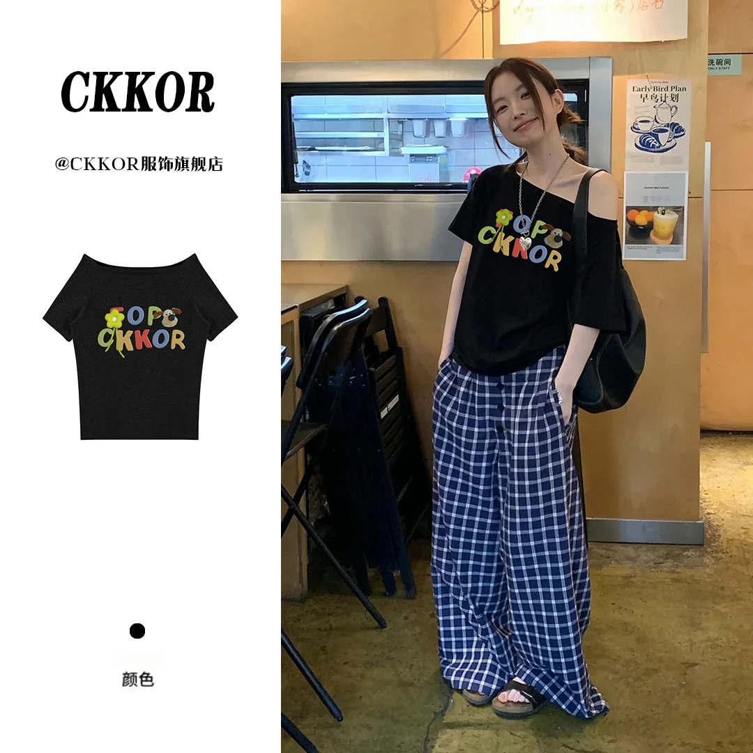 CKKOR夏季新款一字领短袖t恤女辣妹穿搭立体玩偶挂件时尚百搭上衣