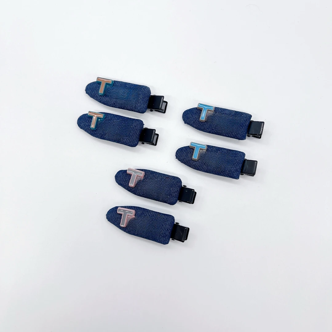 Mi33 布艺字母鸭嘴夹 Y26062H4-3