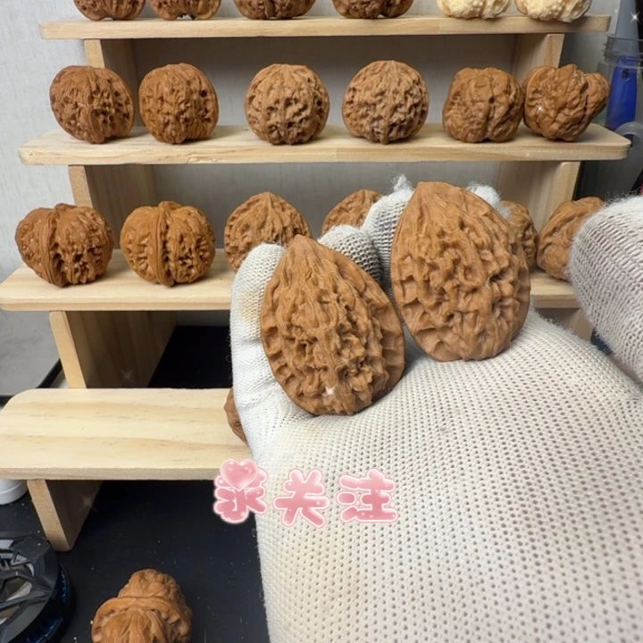 吊坠文玩核桃全品鸡心
