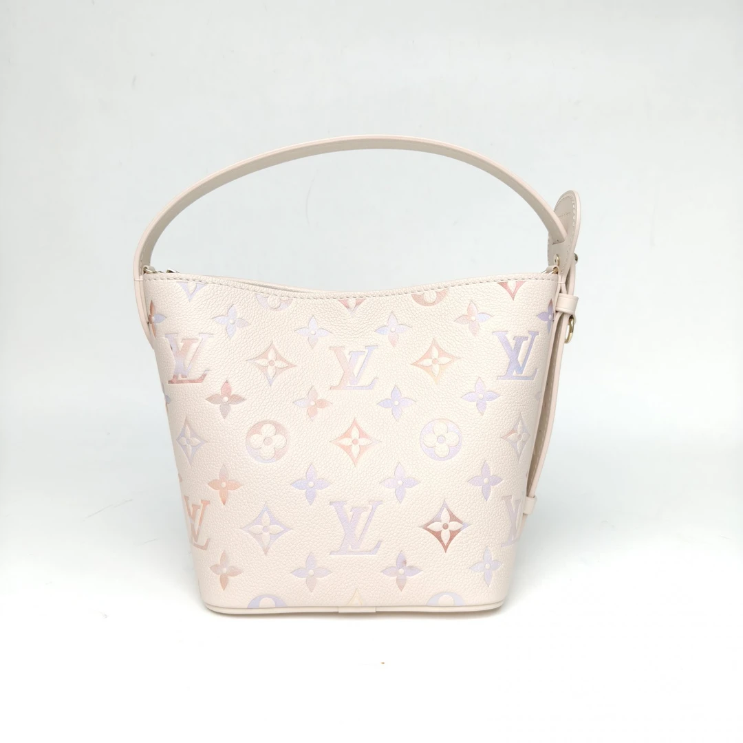 99新 LouisVuitton/路易威登 【黑黑】系列 小号 梦幻紫 香芋色