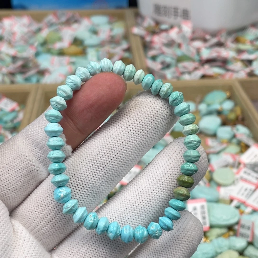 绿松石未镶嵌挂件