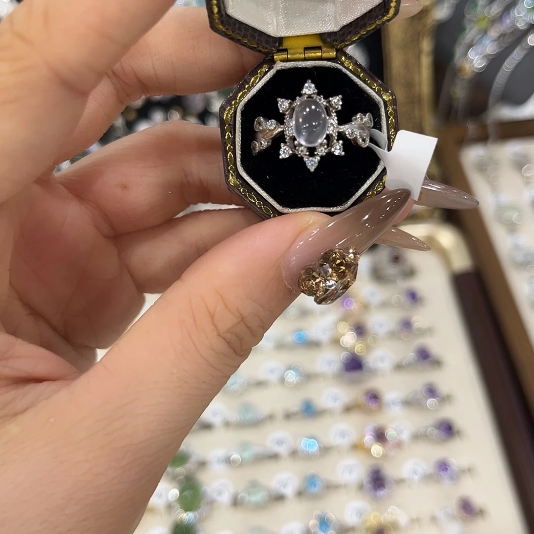合金蛇纹石玉颈饰